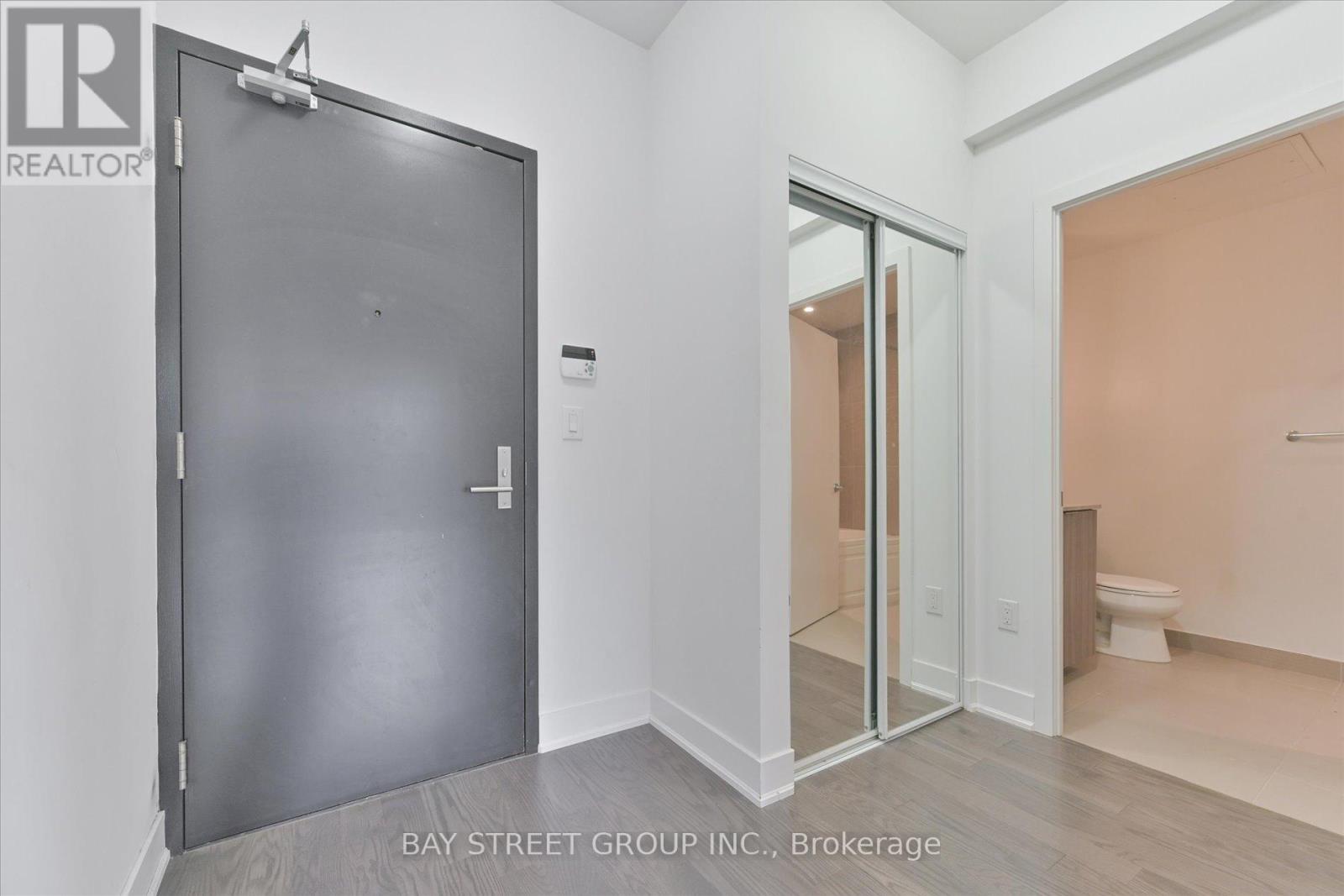 805 - 955 Bay Street, Toronto (Bay Street Corridor), Ontario  M5S 0C6 - Photo 5 - C12498446