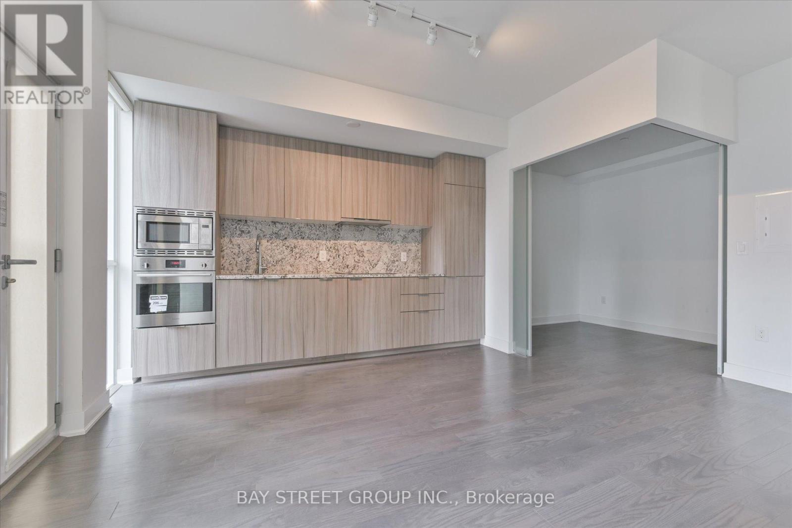 805 - 955 Bay Street, Toronto (Bay Street Corridor), Ontario  M5S 0C6 - Photo 7 - C12498446