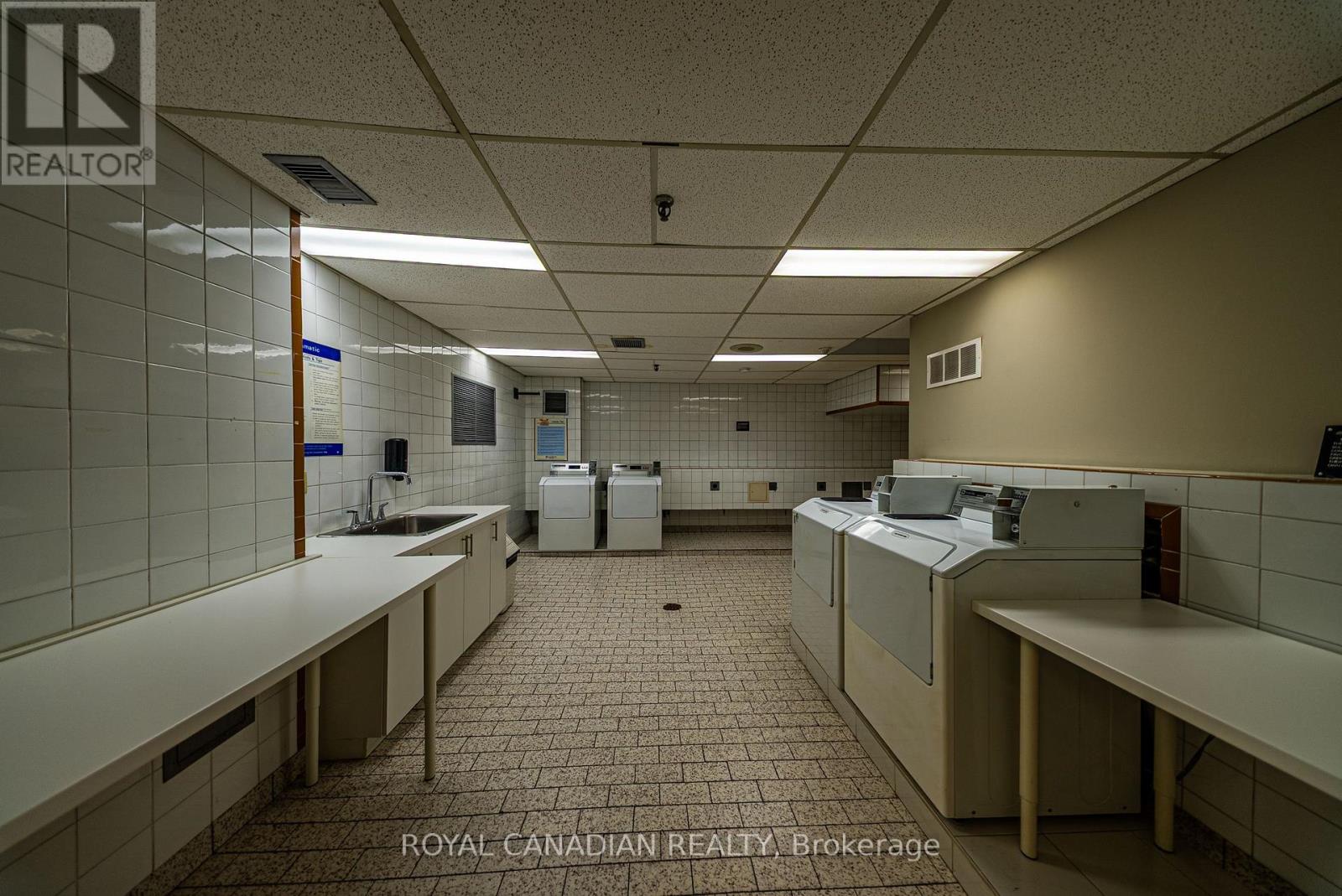 512 - 3 Lisa Street, Brampton, Ontario  L6T 4A2 - Photo 31 - W12563698