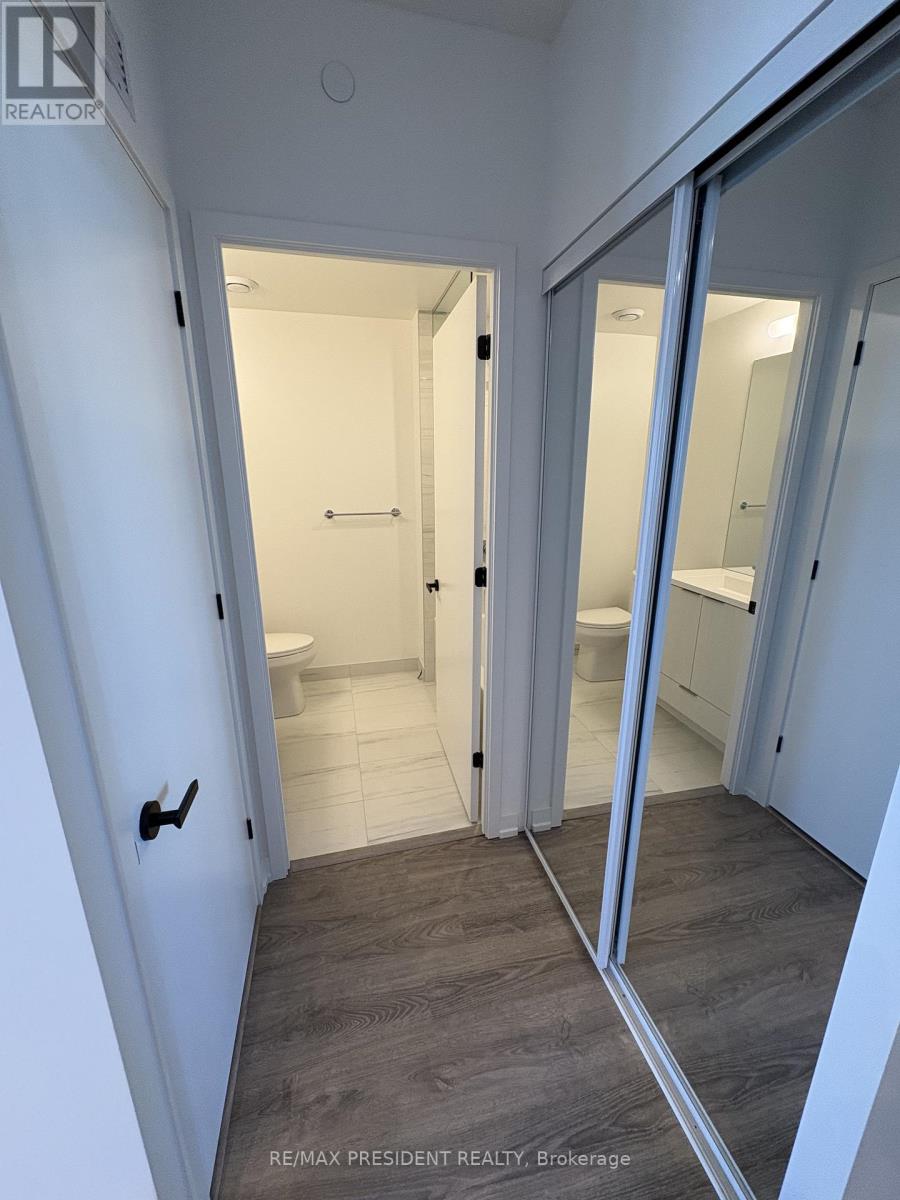 2205 - 8 Interchange Way, Vaughan, Ontario  L4K 0R2 - Photo 6 - N12587460