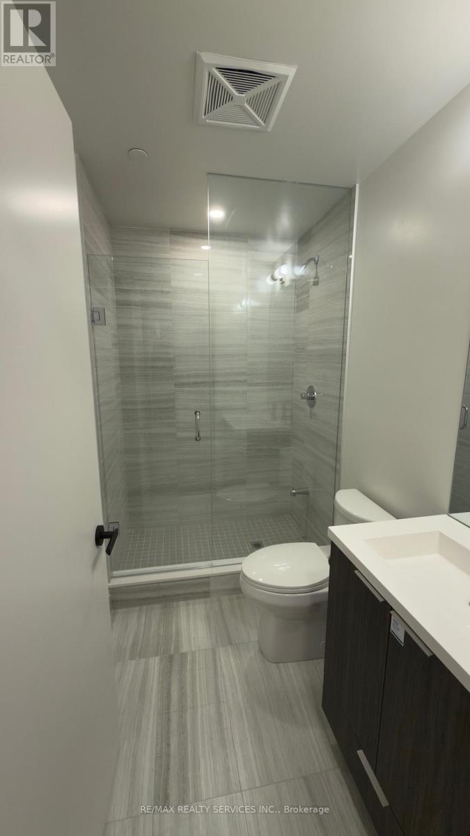 2002 - 8 Interchange Way, Vaughan, Ontario  L4K 5Z7 - Photo 11 - N12587480