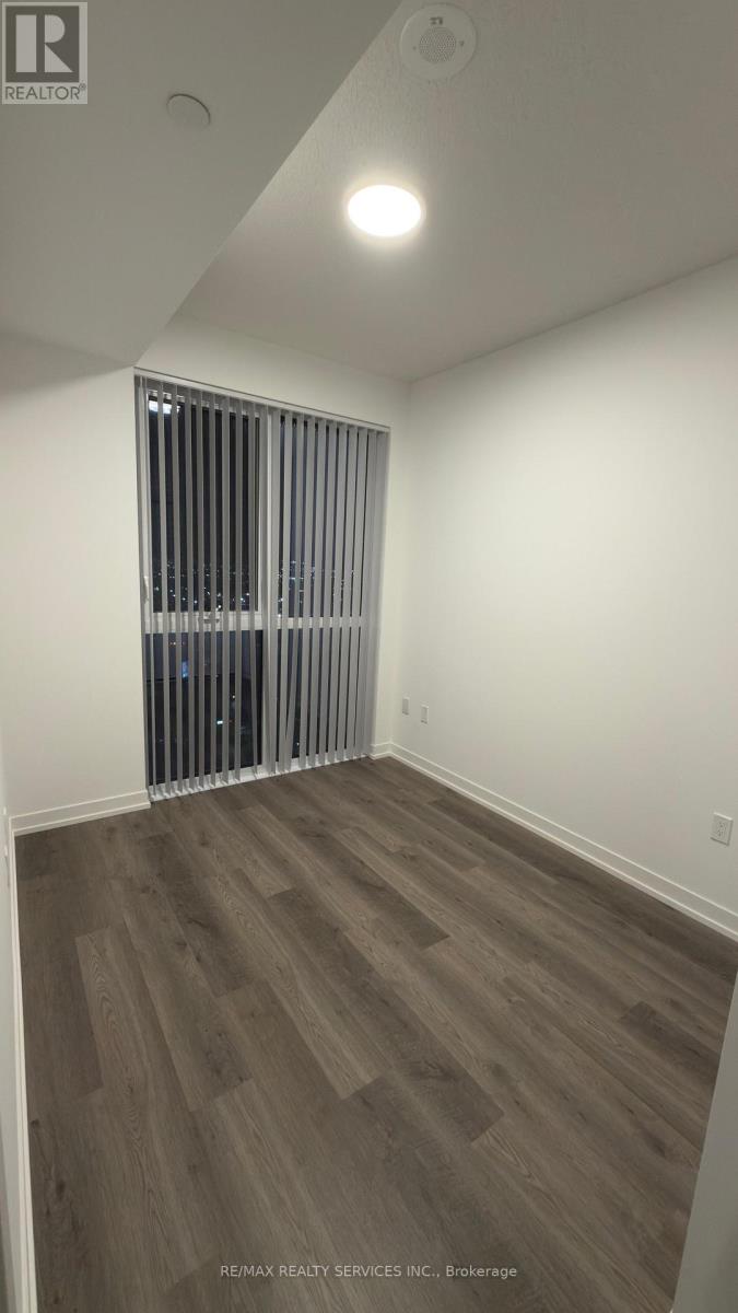 2002 - 8 Interchange Way, Vaughan, Ontario  L4K 5Z7 - Photo 14 - N12587480