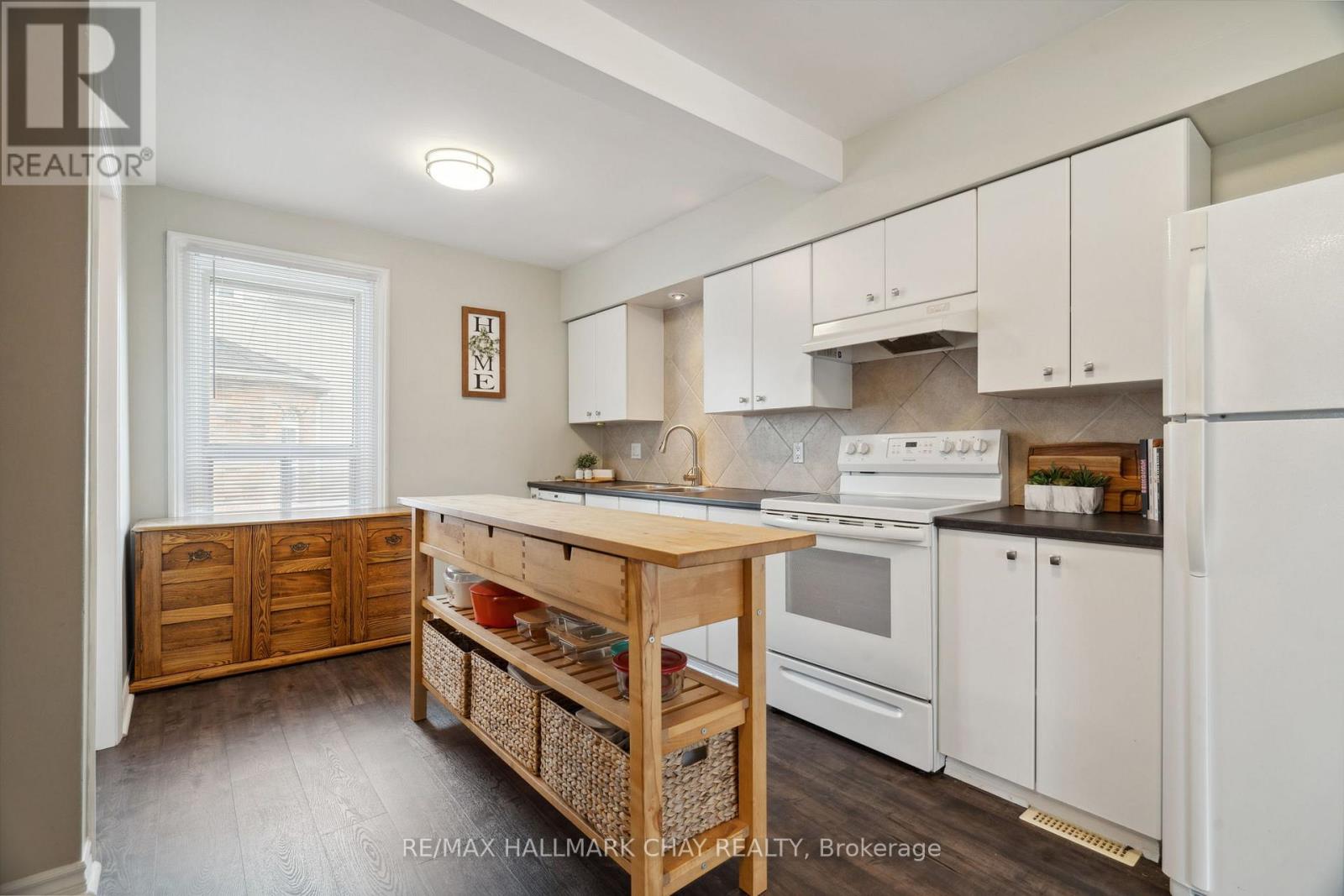 2088 Victoria Street, Innisfil, Ontario  L9S 1K4 - Photo 16 - N12587486