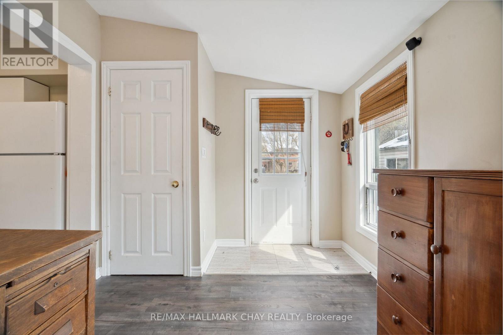 2088 Victoria Street, Innisfil, Ontario  L9S 1K4 - Photo 22 - N12587486