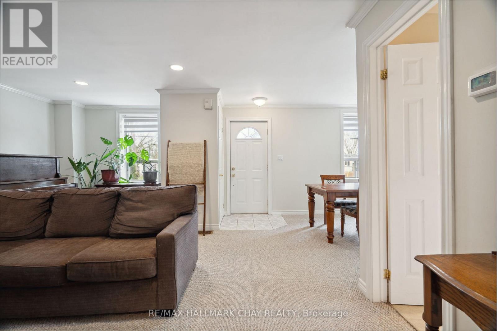 2088 Victoria Street, Innisfil, Ontario  L9S 1K4 - Photo 5 - N12587486