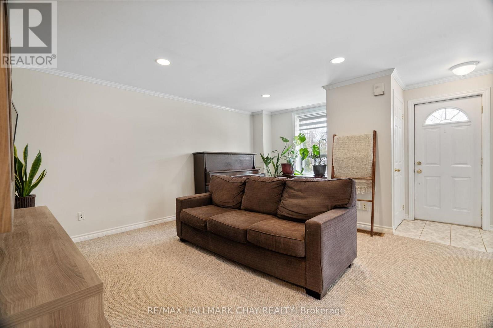 2088 Victoria Street, Innisfil, Ontario  L9S 1K4 - Photo 9 - N12587486