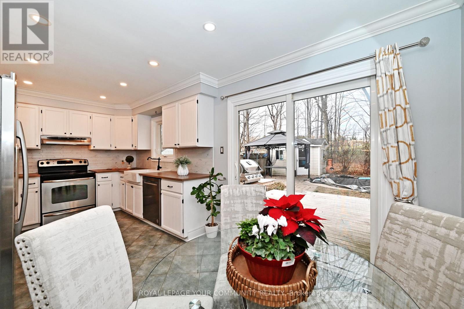 188 Kemano Road, Aurora, Ontario  L4G 4Z2 - Photo 12 - N12587490