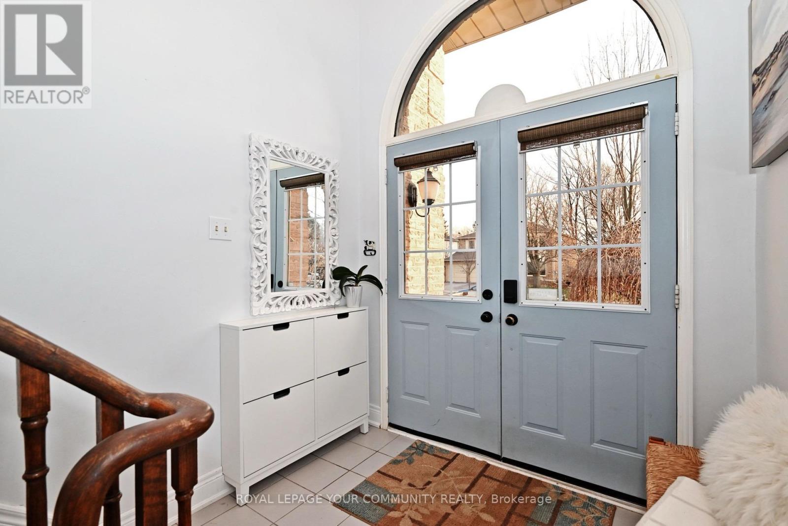 188 Kemano Road, Aurora, Ontario  L4G 4Z2 - Photo 2 - N12587490