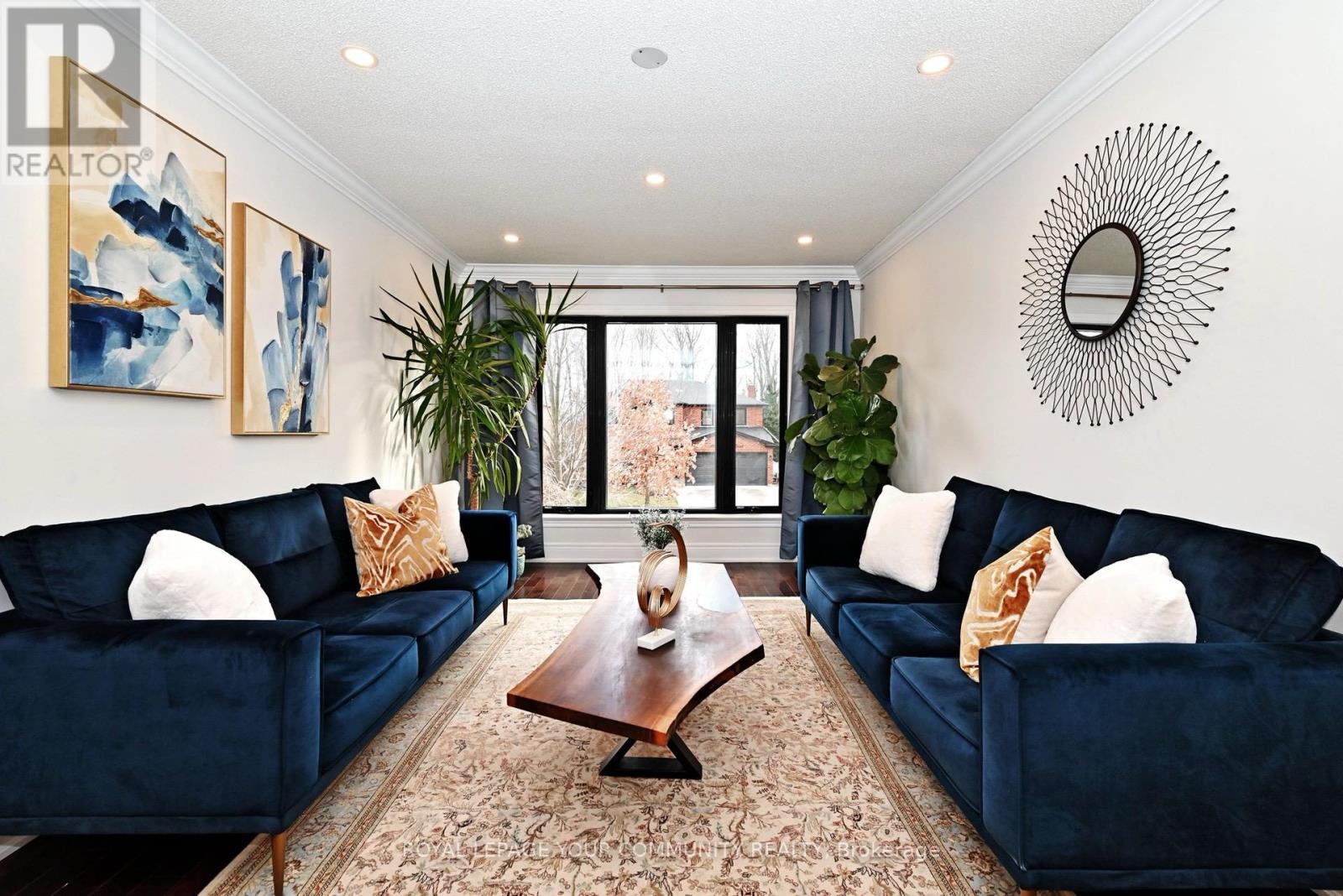 188 Kemano Road, Aurora, Ontario  L4G 4Z2 - Photo 4 - N12587490