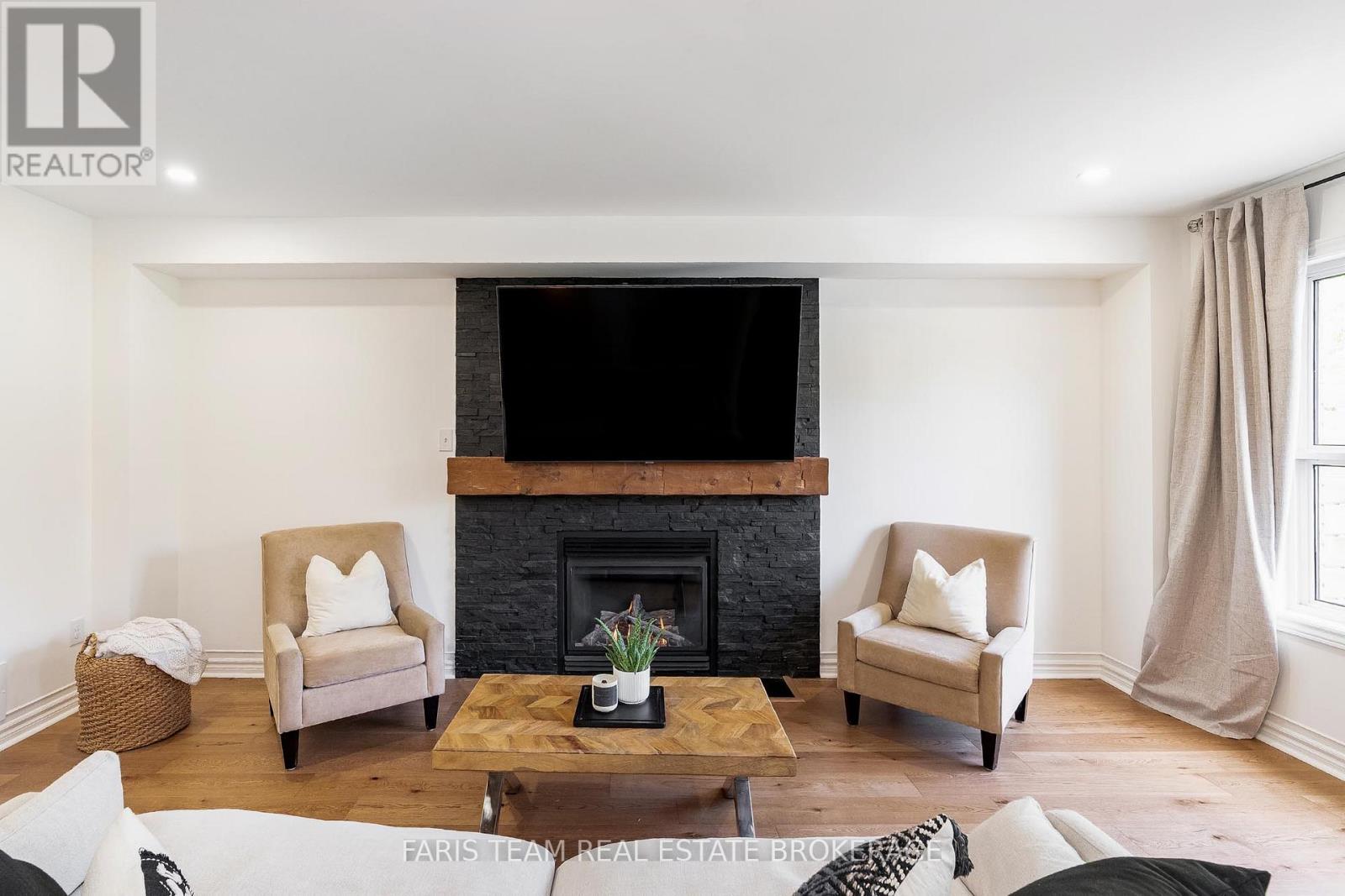 102 Country Lane, Barrie, Ontario  L4N 0N3 - Photo 18 - S12587476