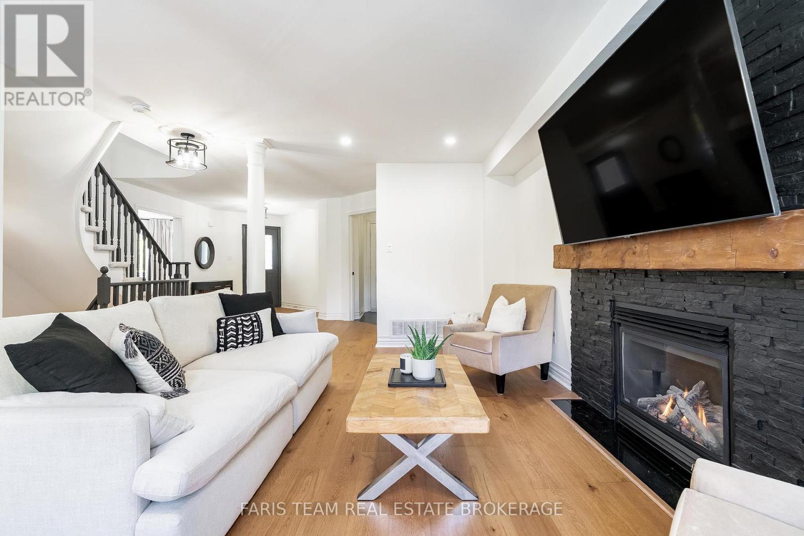 102 Country Lane, Barrie, Ontario  L4N 0N3 - Photo 19 - S12587476