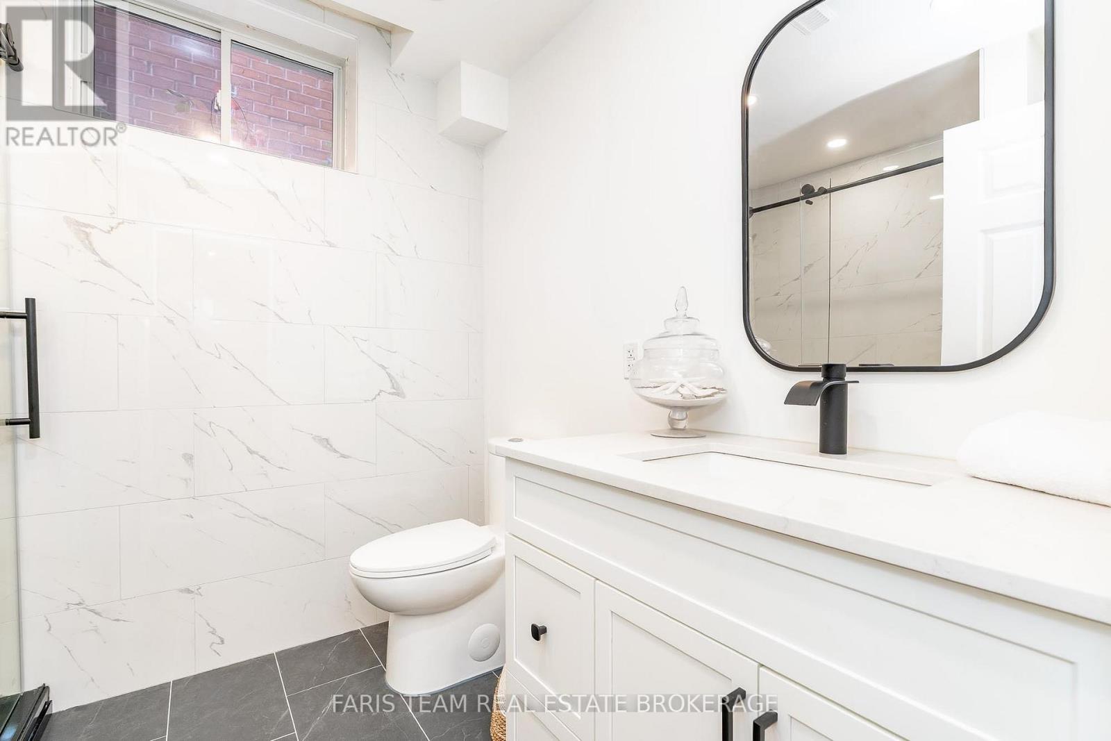 102 Country Lane, Barrie, Ontario  L4N 0N3 - Photo 37 - S12587476