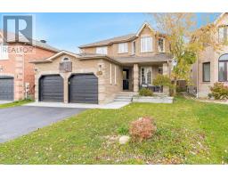 102 COUNTRY LANE, Barrie, Ontario