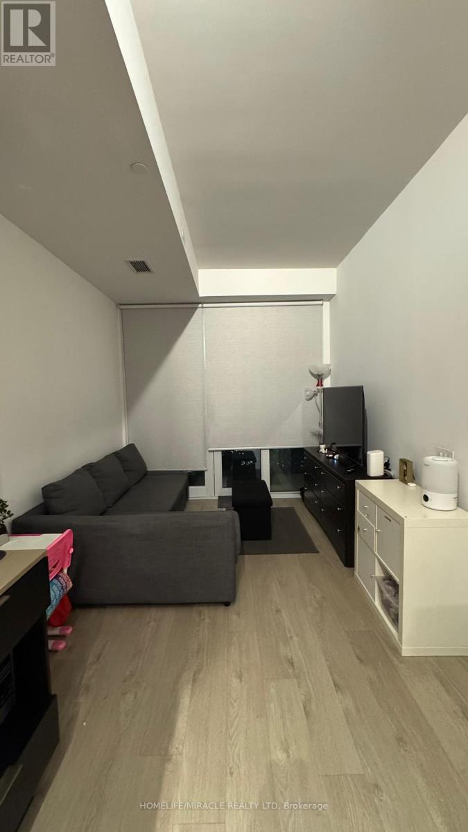 5411 - 3900 Confederation Parkway, Mississauga, Ontario  L5B 0M3 - Photo 3 - W12587450