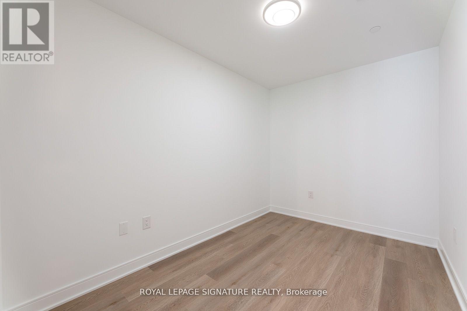 616 - 86 Dundas Street W, Mississauga, Ontario  L5A 1W4 - Photo 13 - W12587458