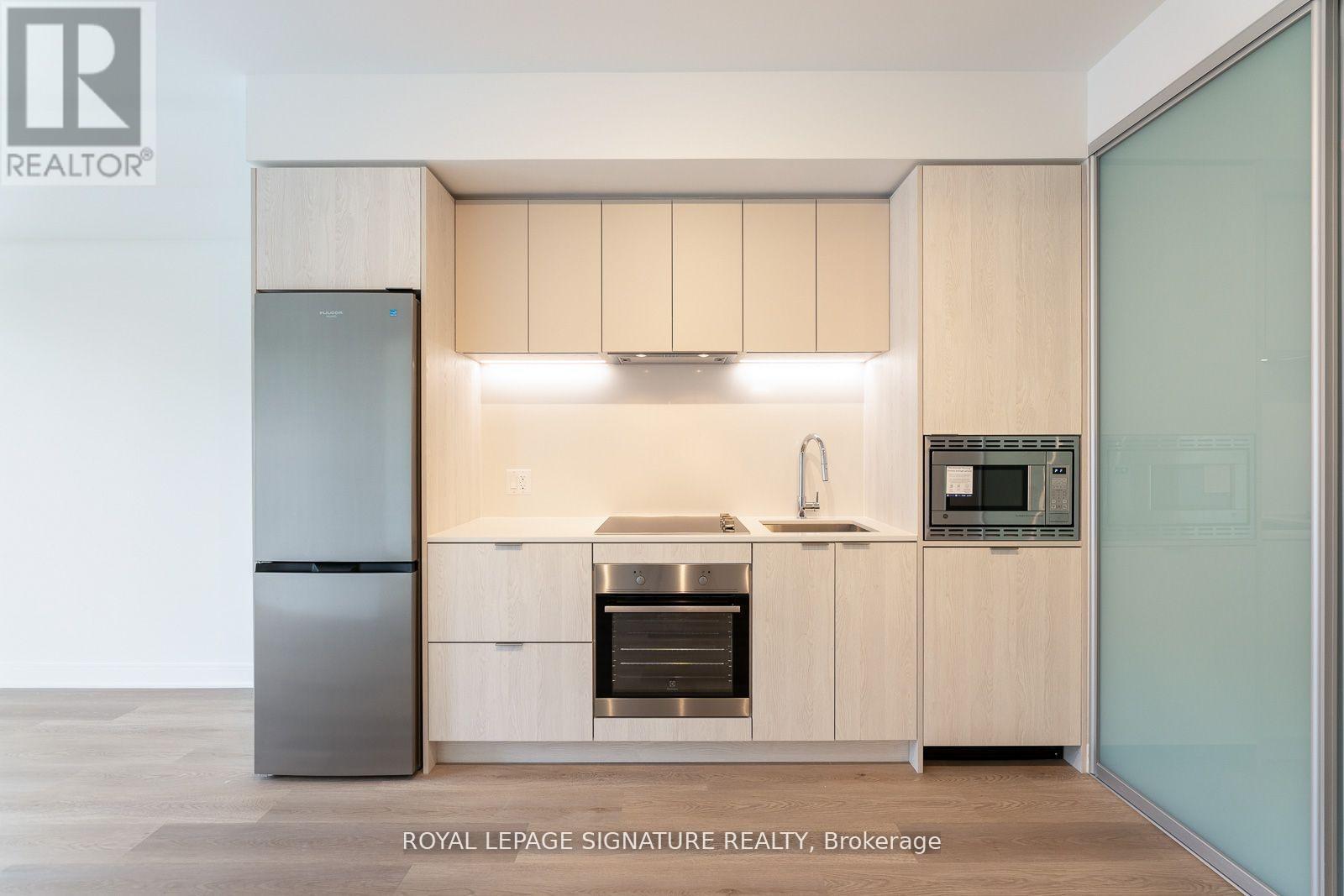 616 - 86 Dundas Street W, Mississauga, Ontario  L5A 1W4 - Photo 5 - W12587458