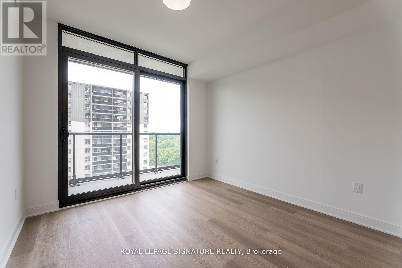 616 - 86 Dundas Street W, Mississauga, Ontario  L5A 1W4 - Photo 8 - W12587458