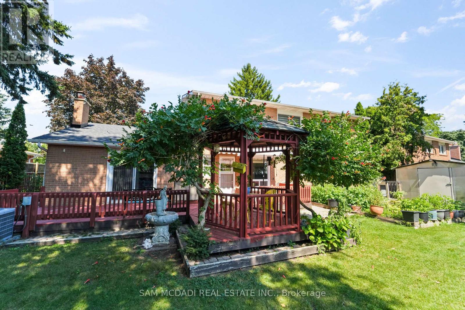2032 Shannon Drive, Mississauga, Ontario  L5H 3W3 - Photo 47 - W12587462