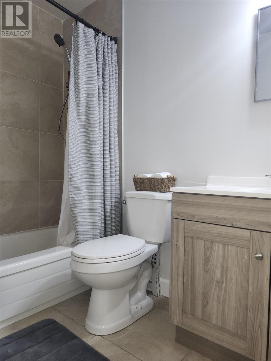 6 Mcafee St, Elliot Lake, Ontario  P5A 3G8 - Photo 11 - SM253262