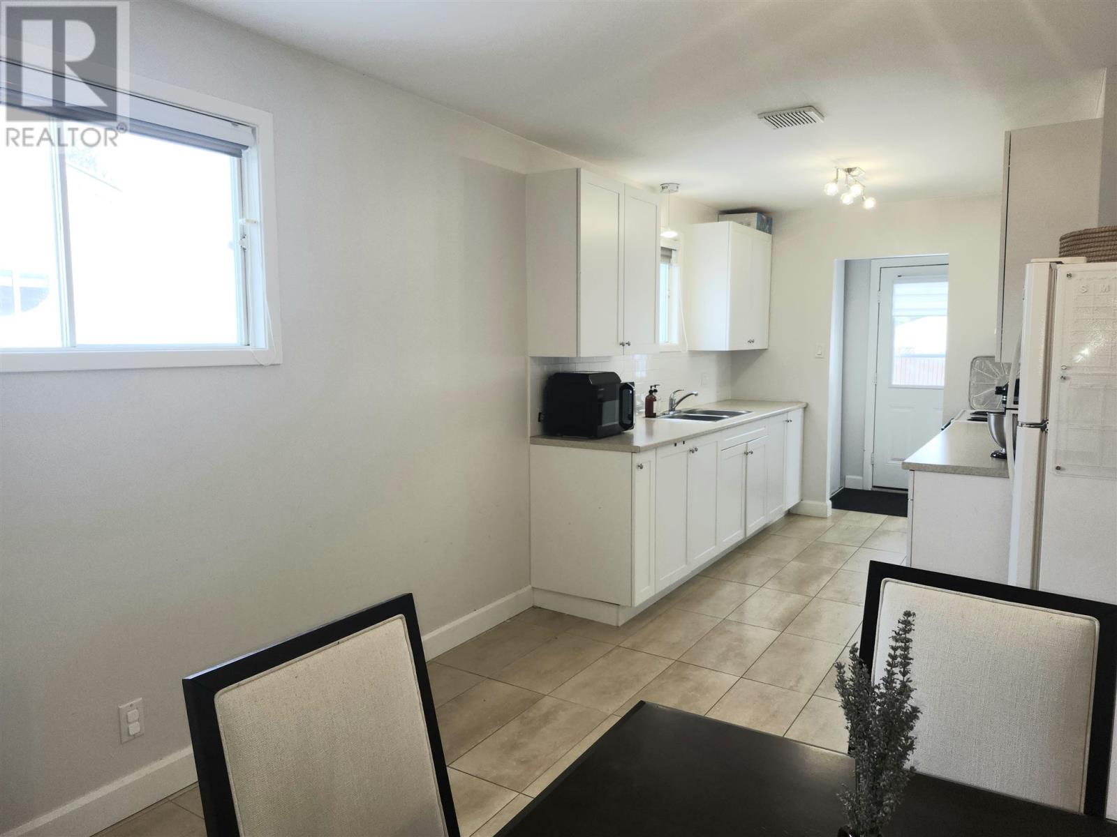 6 Mcafee St, Elliot Lake, Ontario  P5A 3G8 - Photo 8 - SM253262