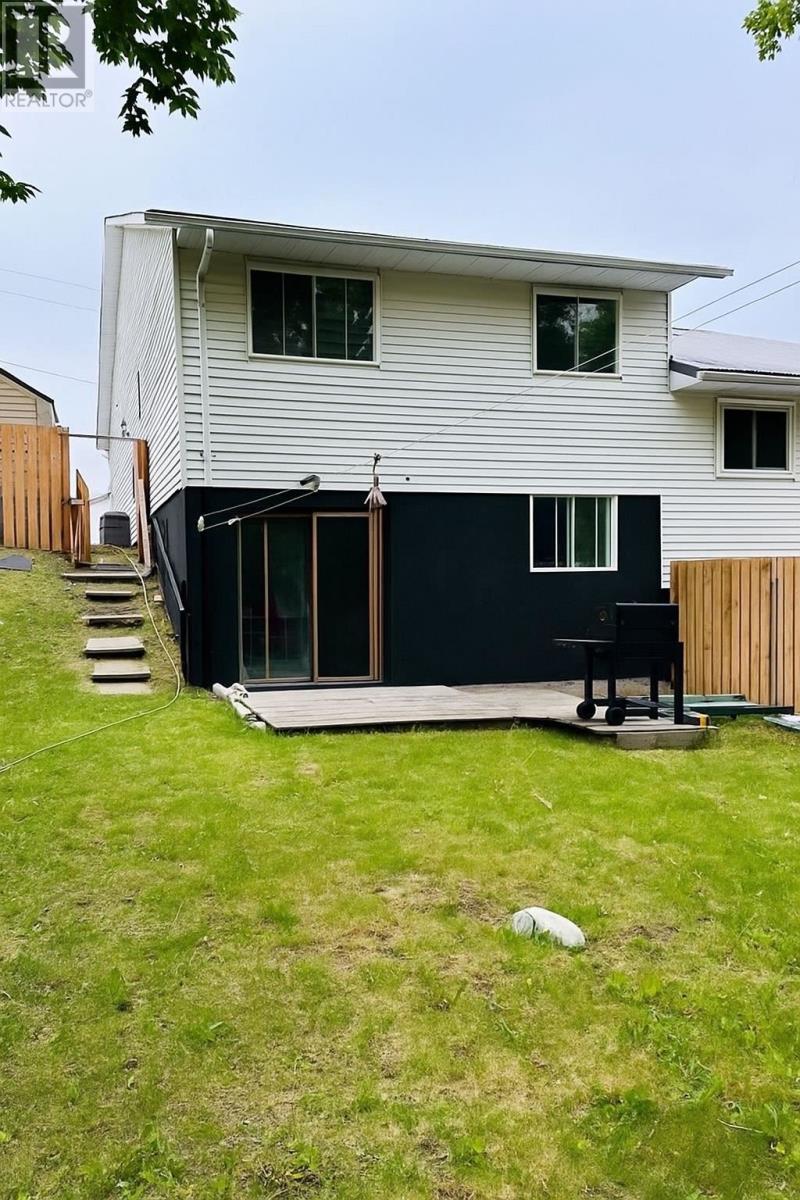 6 Mcafee St, Elliot Lake, Ontario  P5A 3G8 - Photo 24 - SM253262