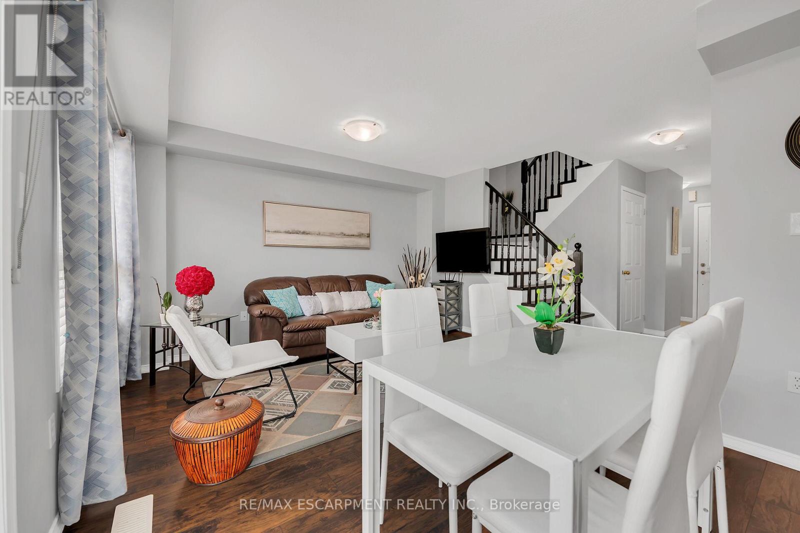 68 Powell Drive, Hamilton, Ontario  L0R 1C0 - Photo 10 - X12585394