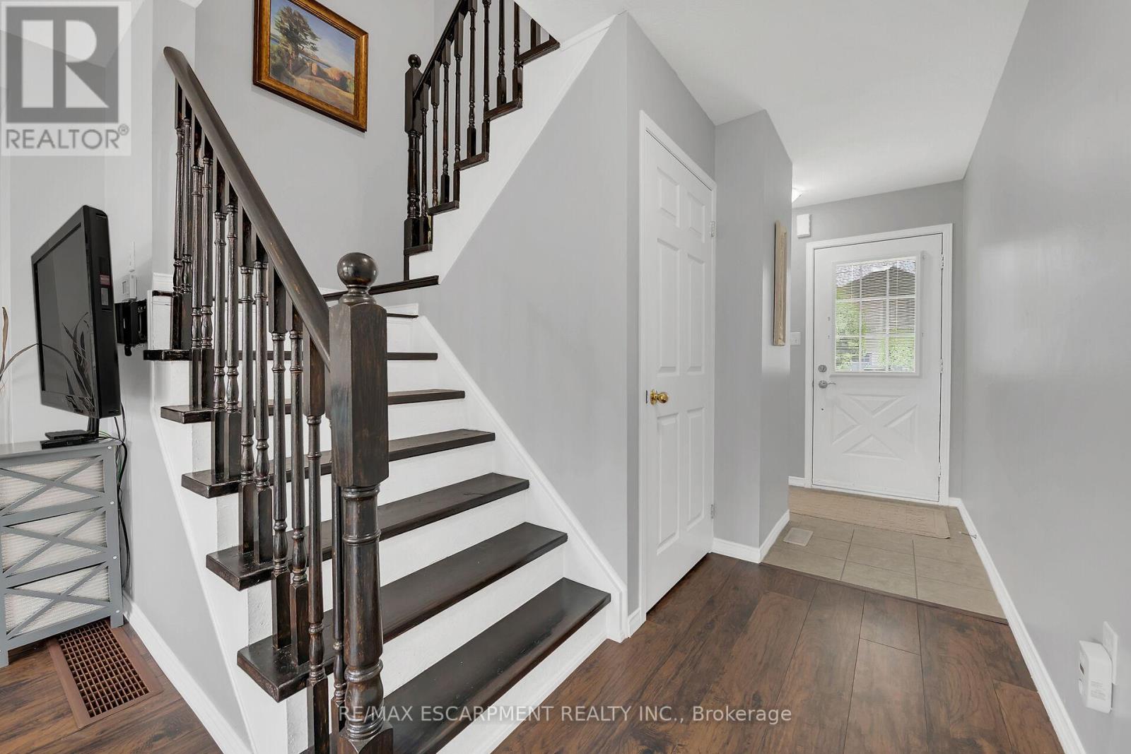 68 Powell Drive, Hamilton, Ontario  L0R 1C0 - Photo 18 - X12585394