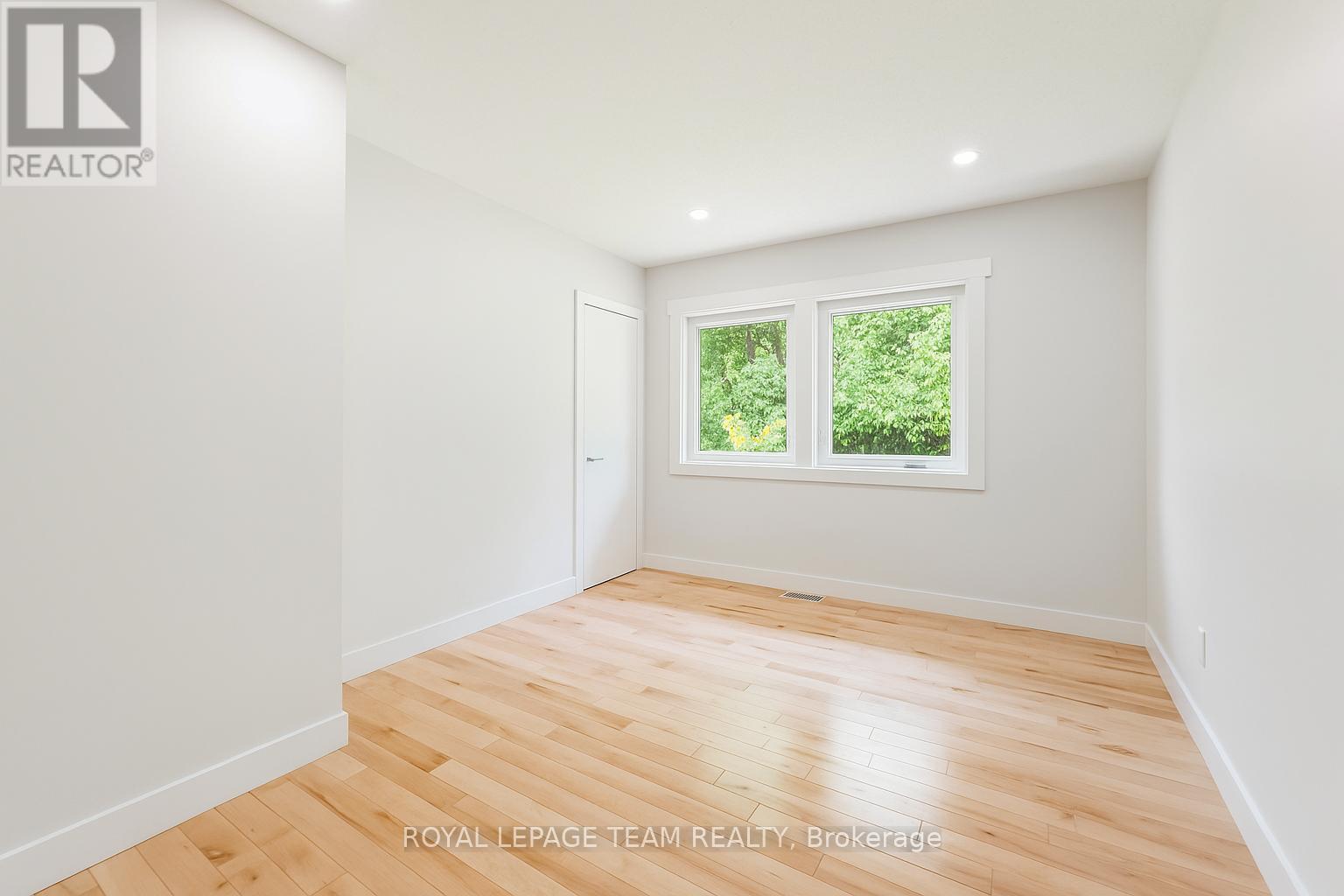 15 Leacock Drive, Ottawa, Ontario  K2K 1R6 - Photo 26 - X12587334