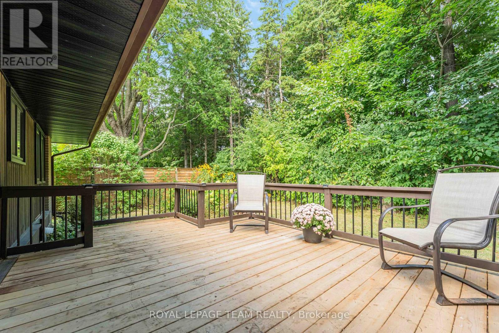 15 Leacock Drive, Ottawa, Ontario  K2K 1R6 - Photo 42 - X12587334