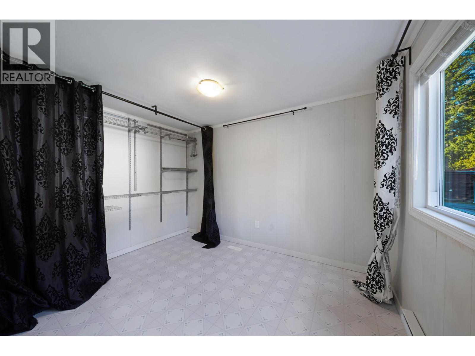 23206 Calvin Crescent, Maple Ridge, British Columbia  V2X 4S3 - Photo 15 - R3071010