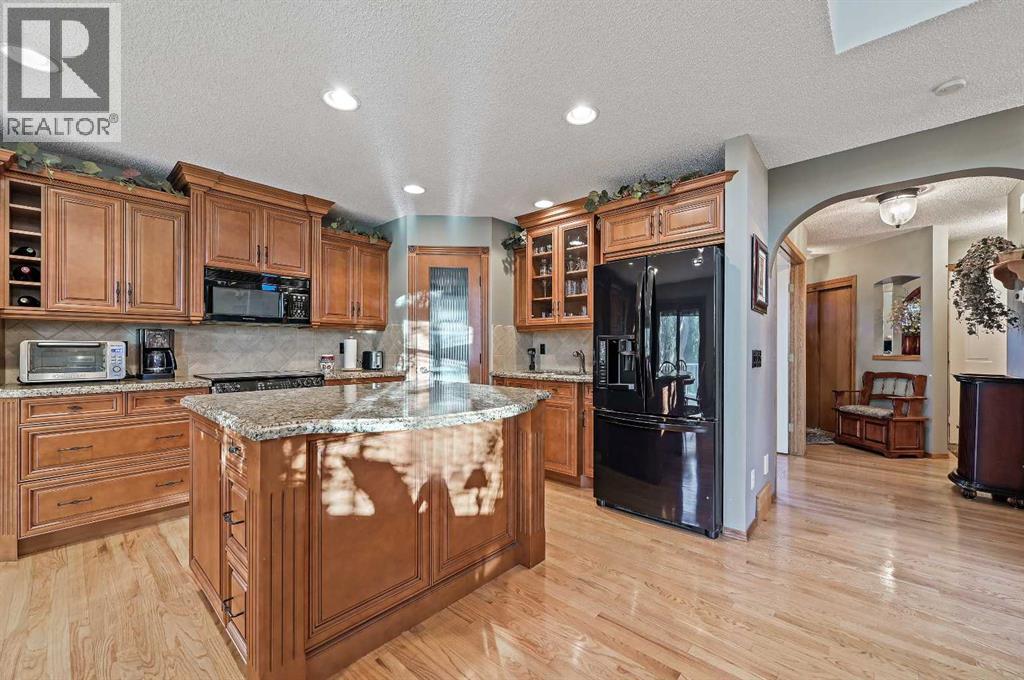 114 Valley Ponds Crescent Nw, Calgary, Alberta  T3B 5T7 - Photo 15 - A2268163