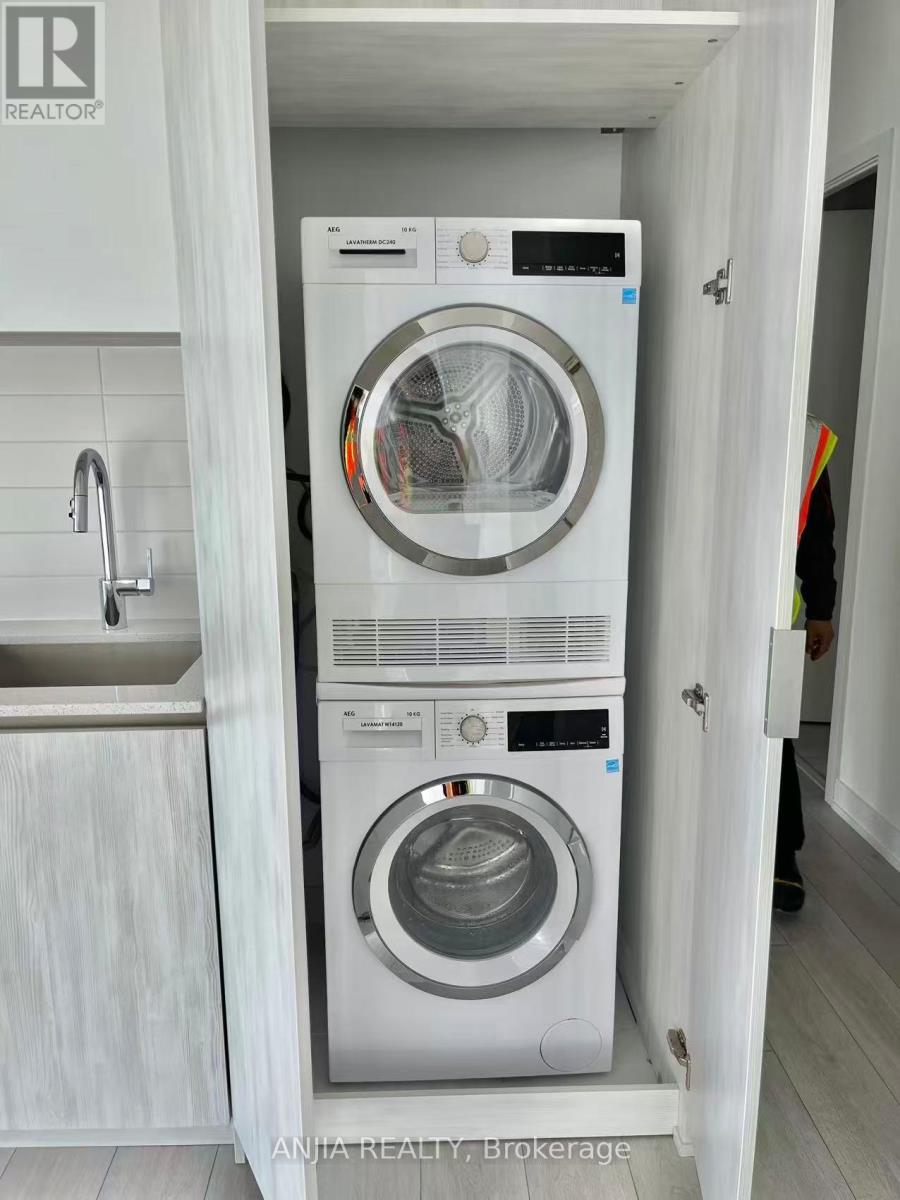 518 - 5858 Yonge St Street, Toronto, Ontario  M2M 3T3 - Photo 3 - C12587520