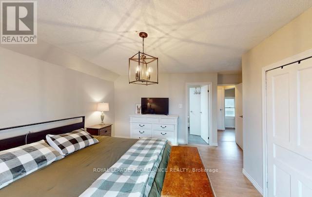 32 Mcnichol Avenue, Quinte West, Ontario  K8V 2R6 - Photo 11 - X12586332