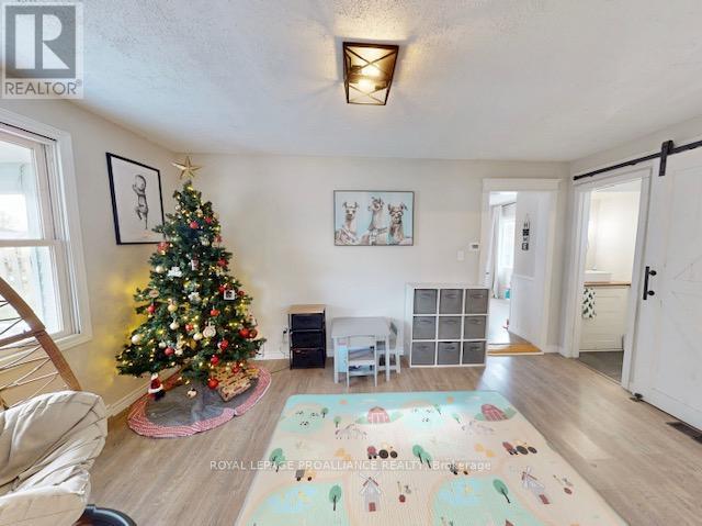 32 Mcnichol Avenue, Quinte West, Ontario  K8V 2R6 - Photo 6 - X12586332