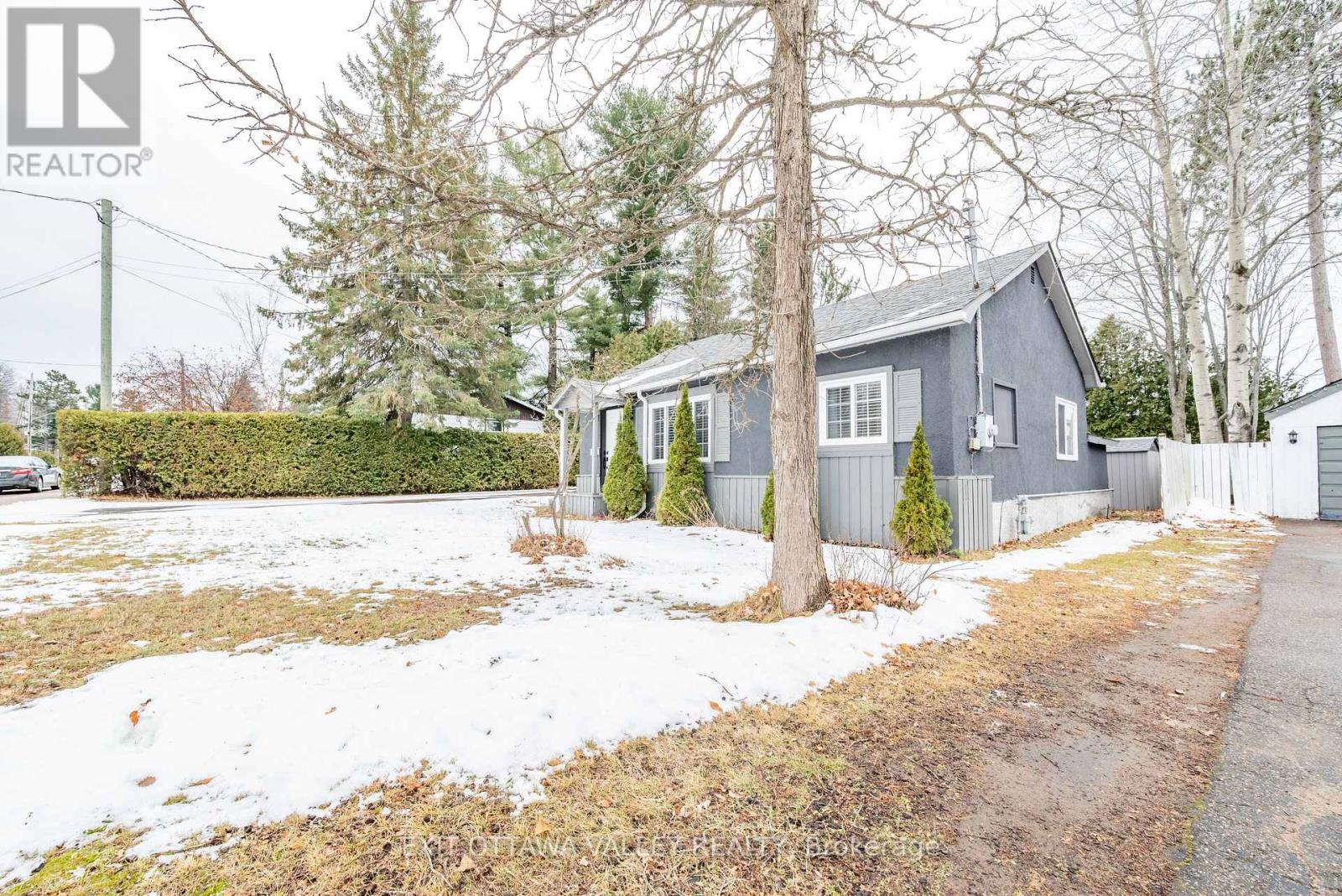 79 Doran Street, Petawawa, Ontario  K8H 1R3 - Photo 6 - X12586102