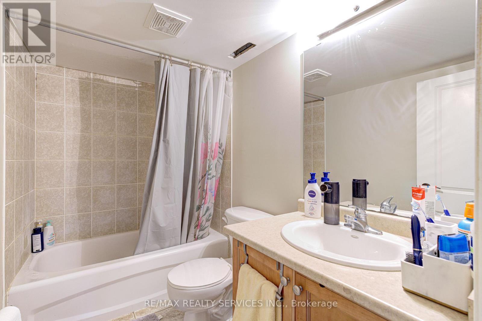 16 Fallgate Drive, Brampton, Ontario  L6X 0R5 - Photo 38 - W12587518