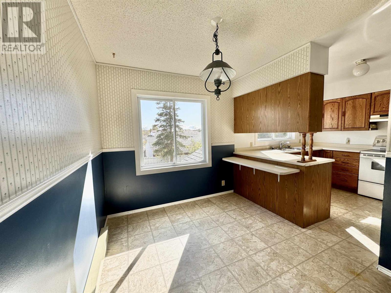 34 Laverendrye Cres, Marathon, Ontario  P0T 2E0 - Photo 11 - TB251936