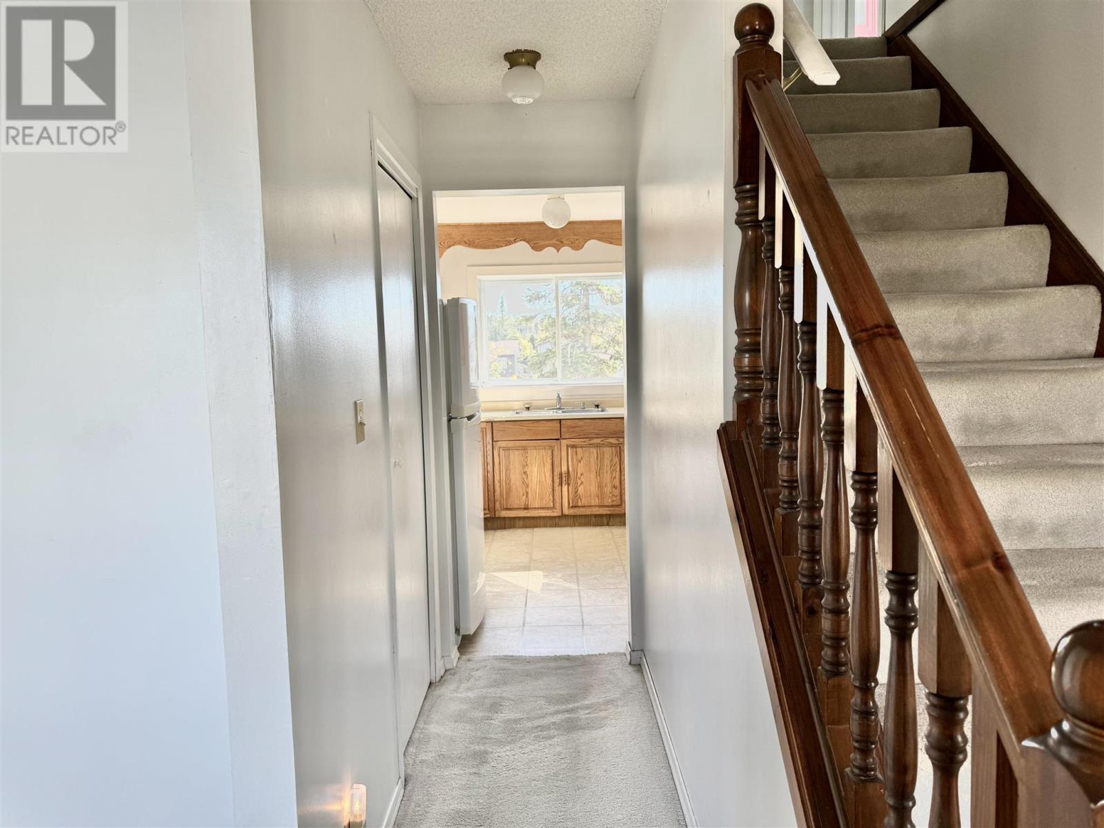 34 Laverendrye Cres, Marathon, Ontario  P0T 2E0 - Photo 3 - TB251936