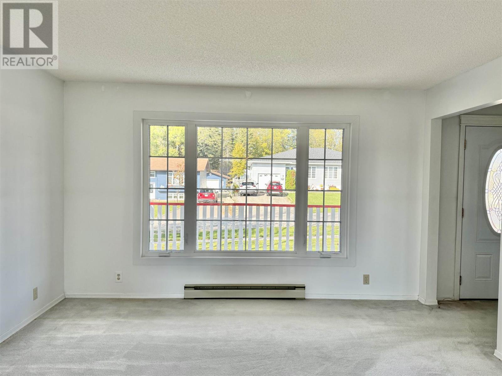 34 Laverendrye Cres, Marathon, Ontario  P0T 2E0 - Photo 4 - TB251936