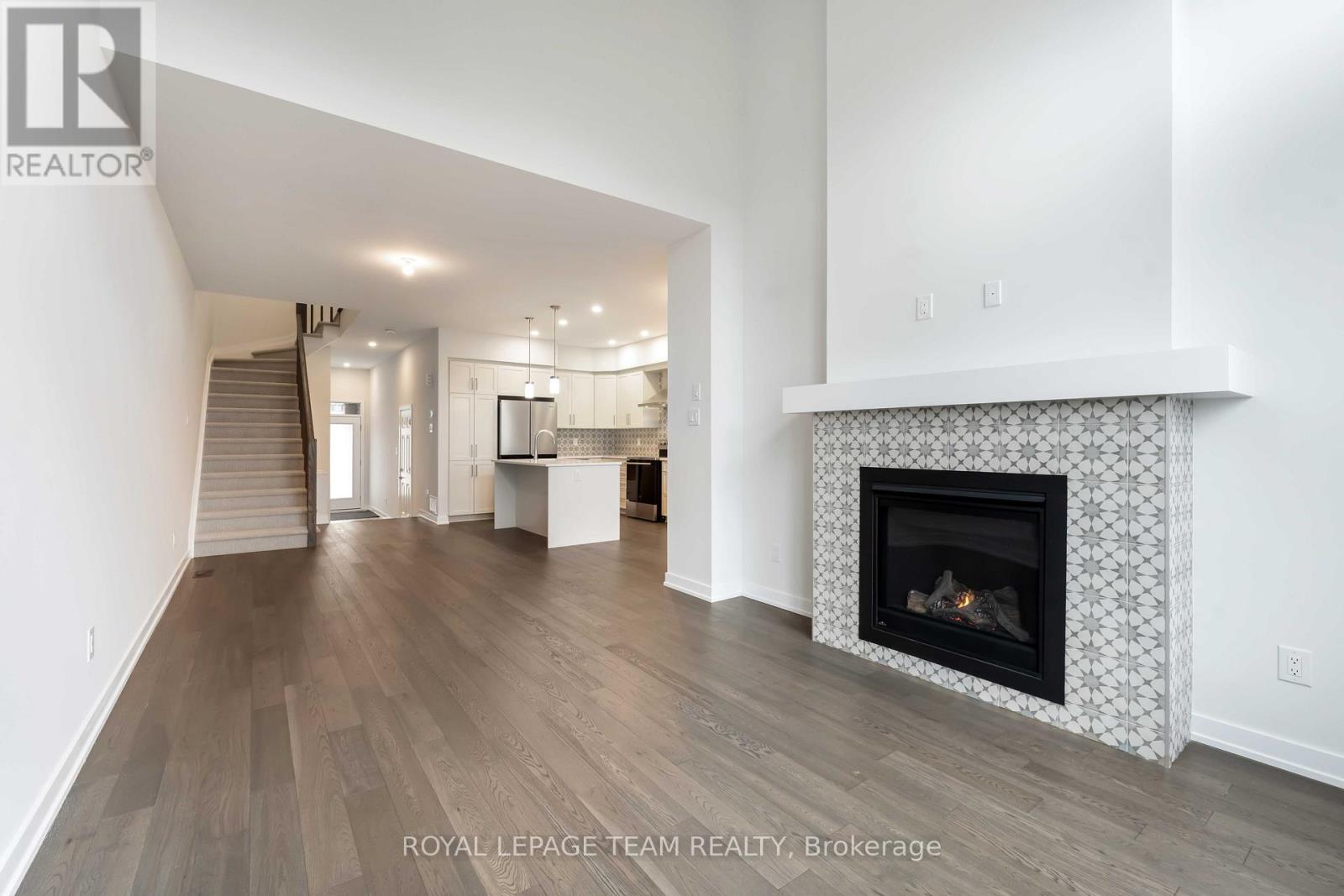 91 Gartersnake Way, Ottawa, Ontario  K1X 0J6 - Photo 9 - X12587556