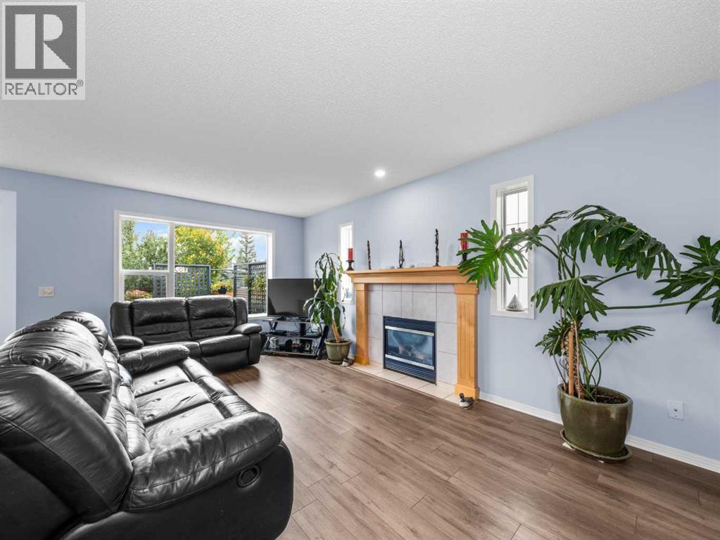 104 Rocky Ridge Heath Nw, Calgary, Alberta  T3G 4Z8 - Photo 5 - A2261861