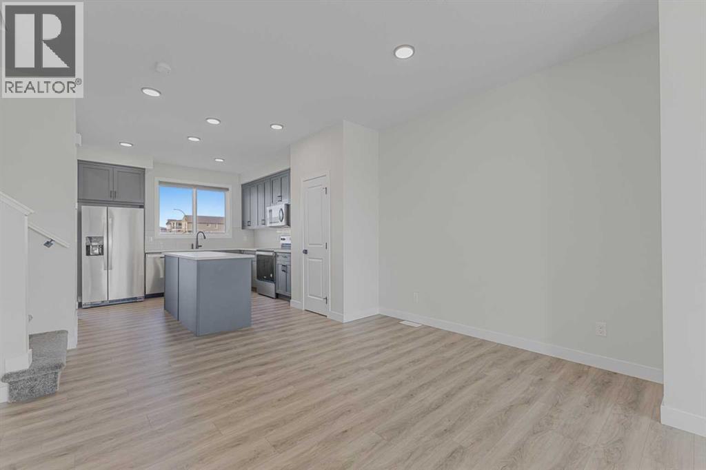 33 Belmont Drive Sw, Calgary, Alberta  T2X 4Z6 - Photo 5 - A2264027