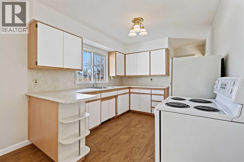 10 Glamorgan Drive Sw, Calgary, Alberta  T3E 4Z2 - Photo 5 - A2265073