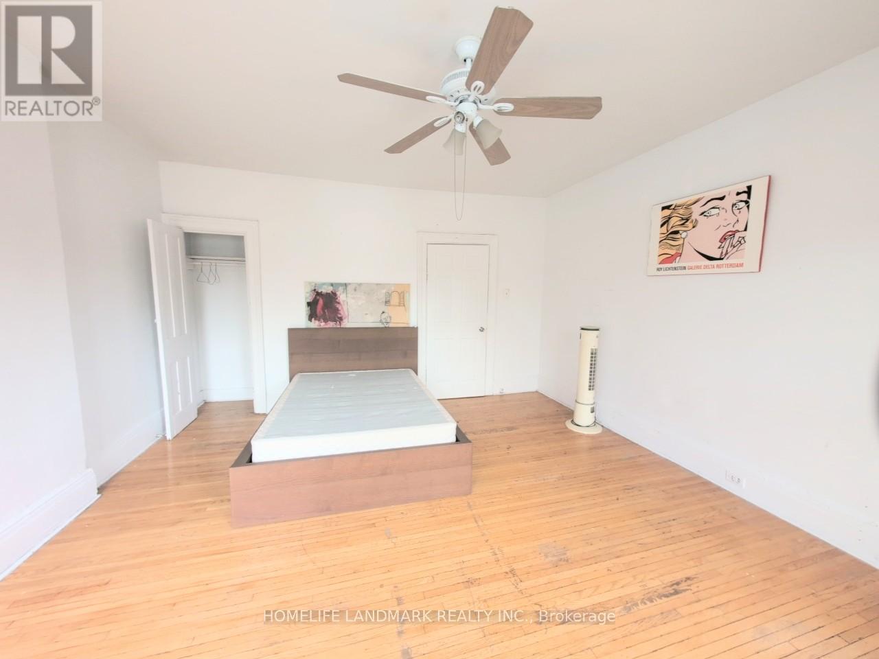 2nd&3rd - 26 Lippincott Street, Toronto (Kensington-Chinatown), Ontario  M5S 2P2 - Photo 2 - C12505488