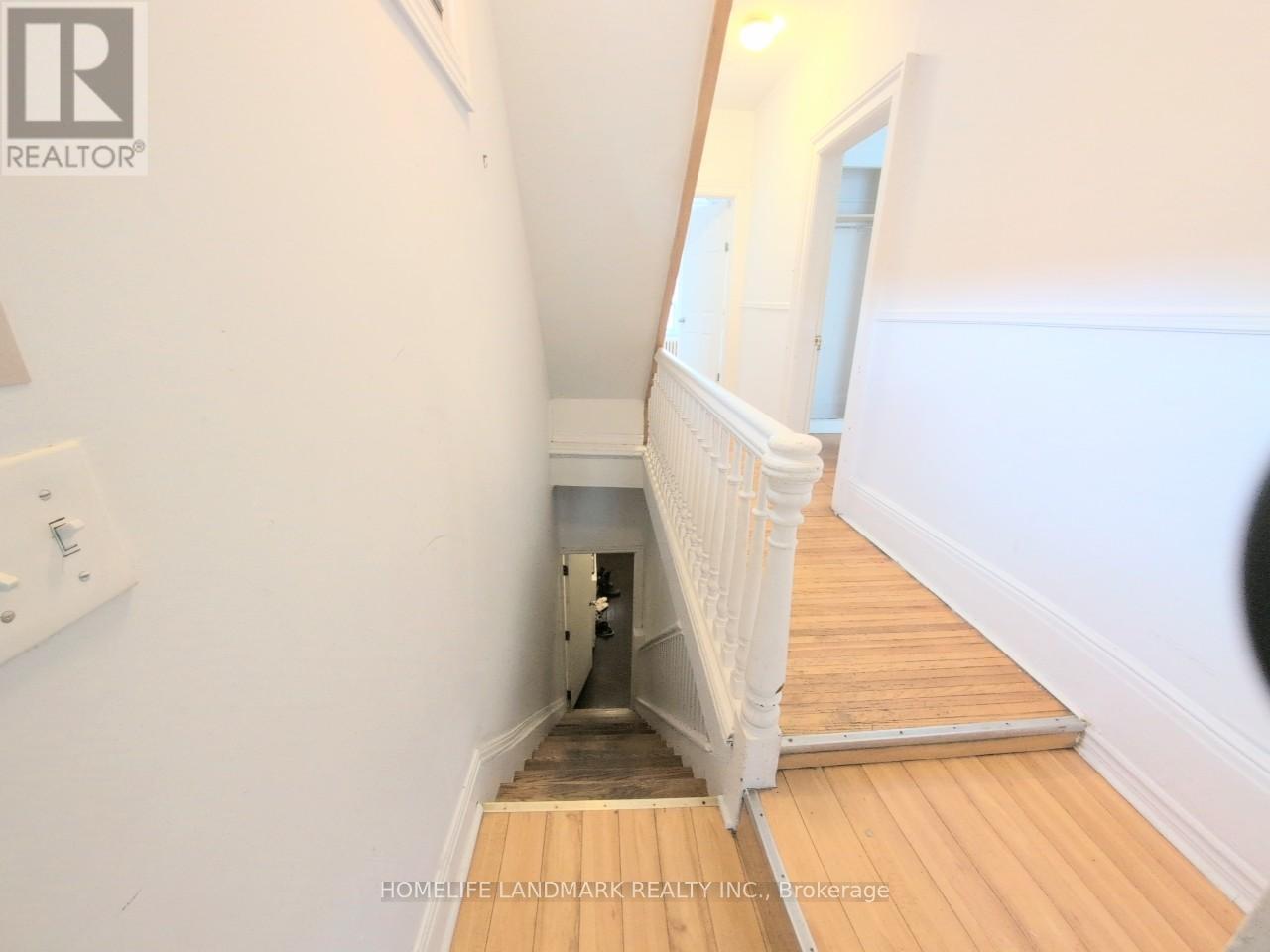 2nd&3rd - 26 Lippincott Street, Toronto (Kensington-Chinatown), Ontario  M5S 2P2 - Photo 6 - C12505488