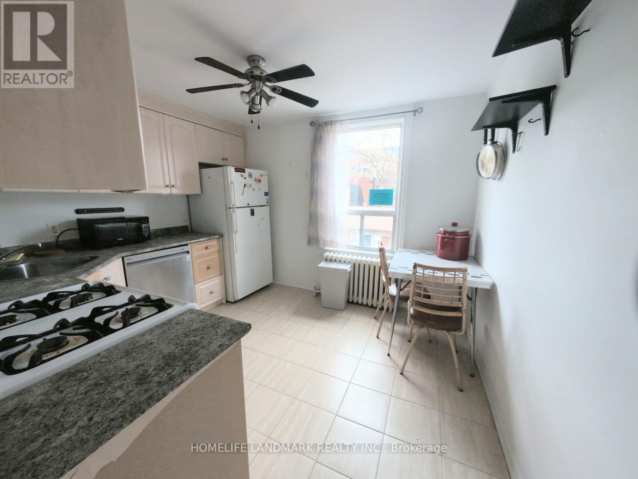 2nd&3rd - 26 Lippincott Street, Toronto (Kensington-Chinatown), Ontario  M5S 2P2 - Photo 9 - C12505488