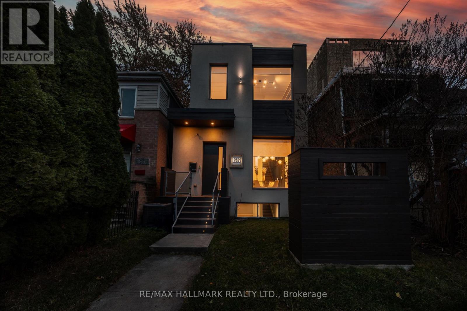 1549 Dundas Street E, Toronto, Ontario  M4L 1K6 - Photo 45 - E12577210