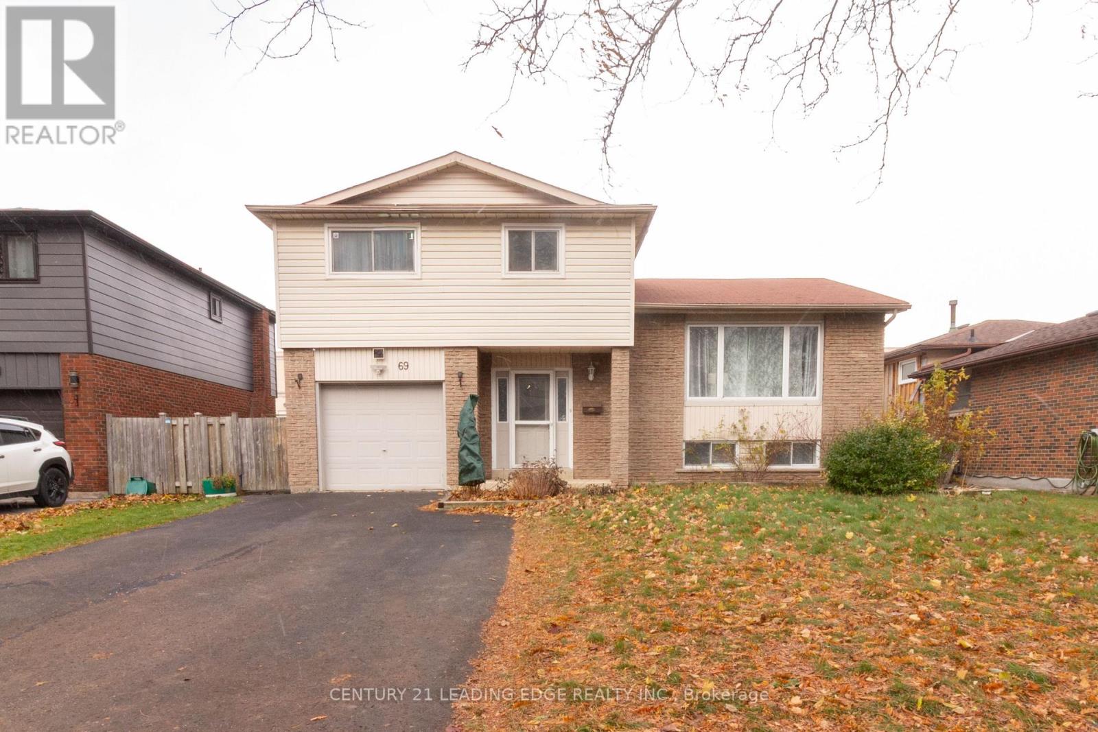 69 CALAIS STREET, Whitby, Ontario