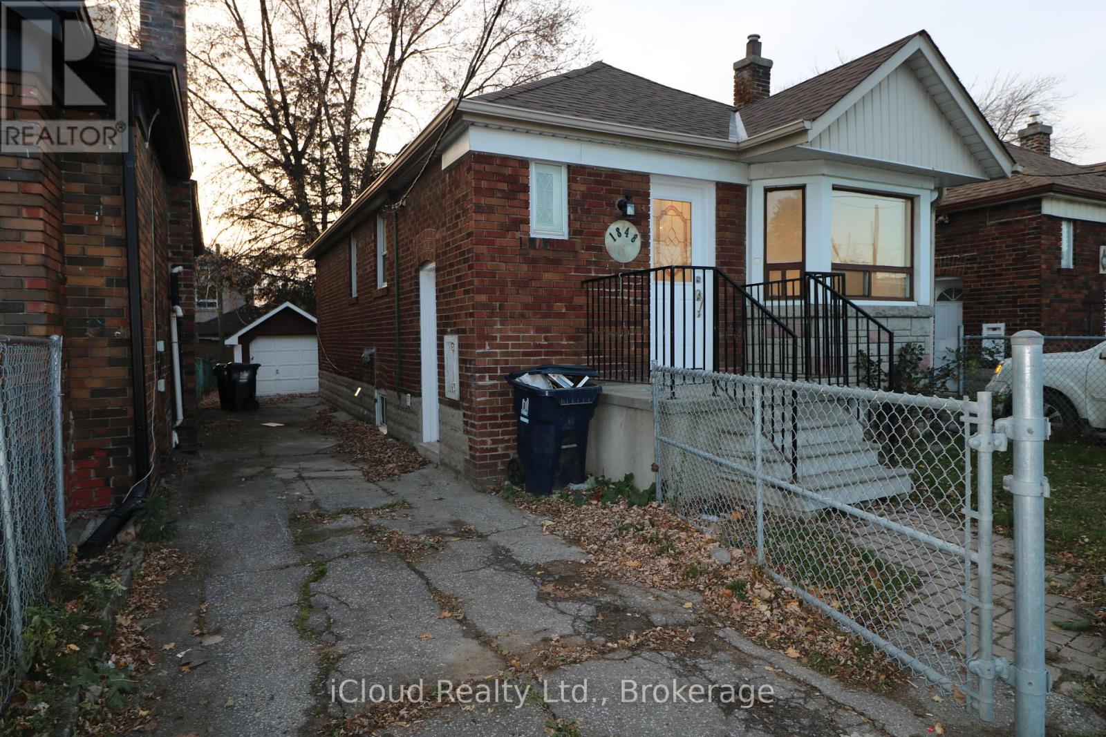 1848 KEELE STREET, Toronto, Ontario