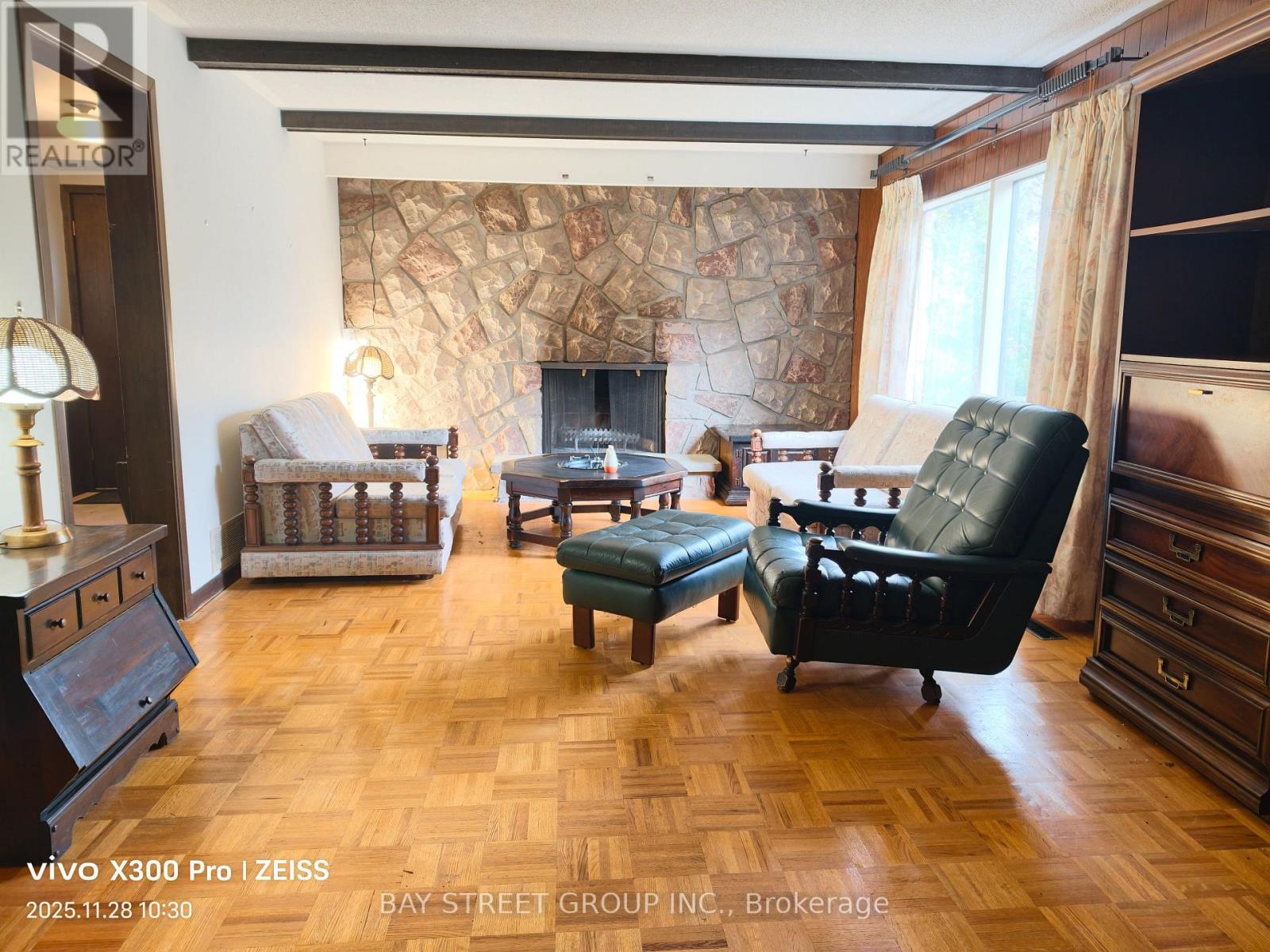 14 Jeremy Drive, Markham, Ontario  L3R 2K6 - Photo 3 - N12587538